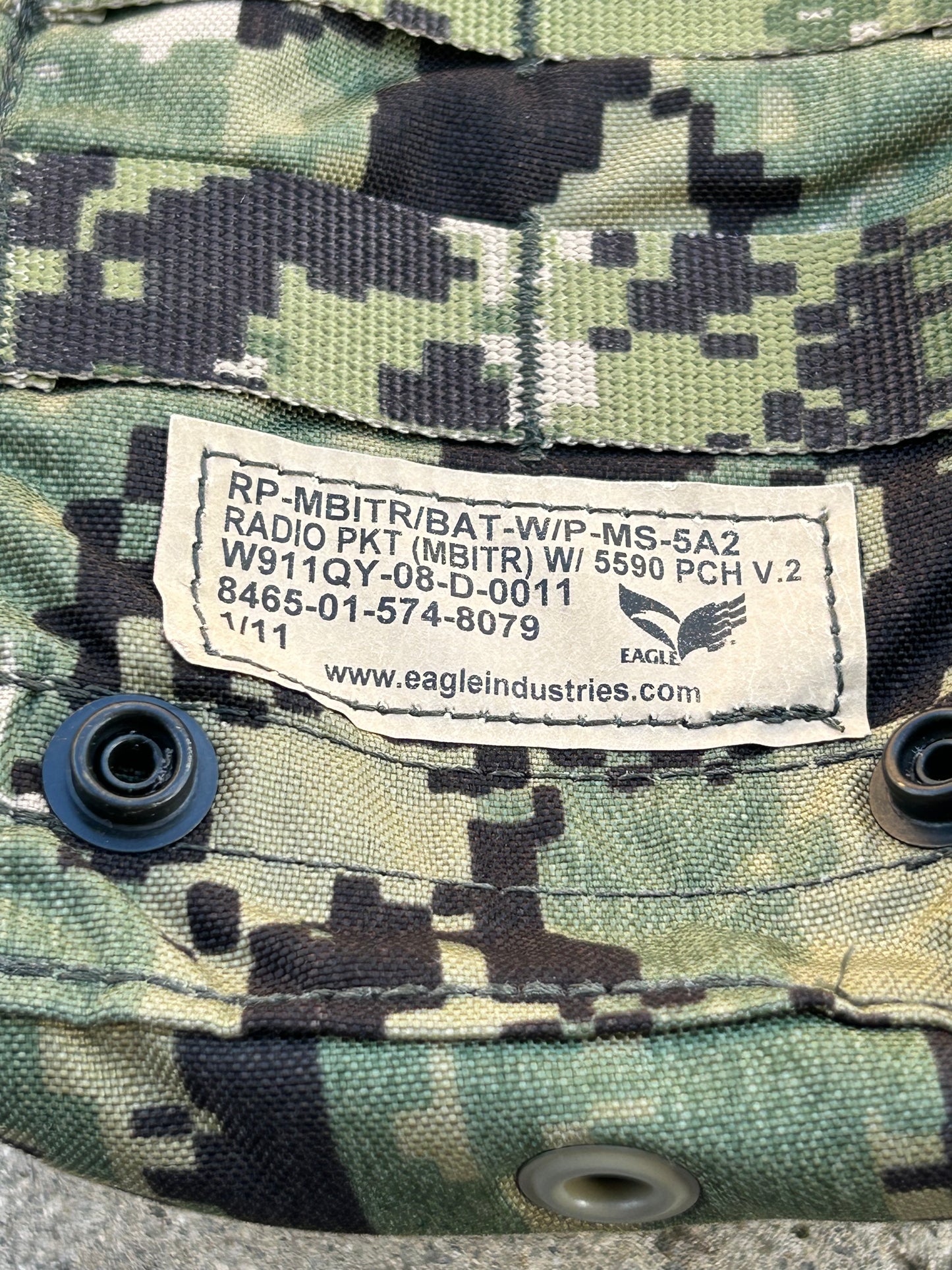 *USED* Eagle Industries Radio Pouch W/ Pocket AOR2